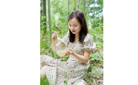 為何99%漂亮女性每天都在喝一杯有機野生葛根粉？