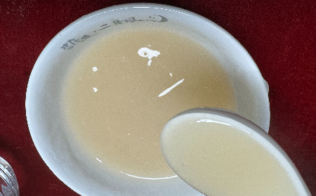 多少媽媽栽在輔導(dǎo)作業(yè)上！姥姥端來的一杯溫熱有機葛根粉，竟成了情緒 “滅火器”